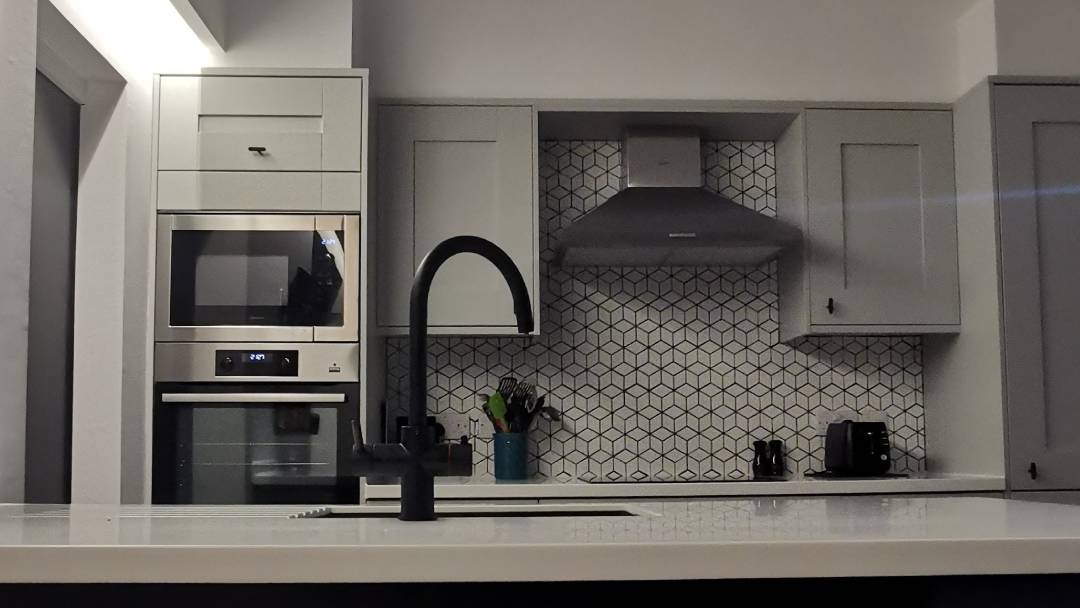 Fohen matt black tap in a stylish kitchen